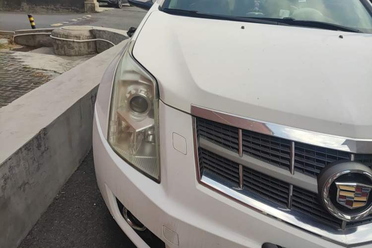 Used Cadillac SRX 2012 3.0L Elite Edition Right Front Headlight
