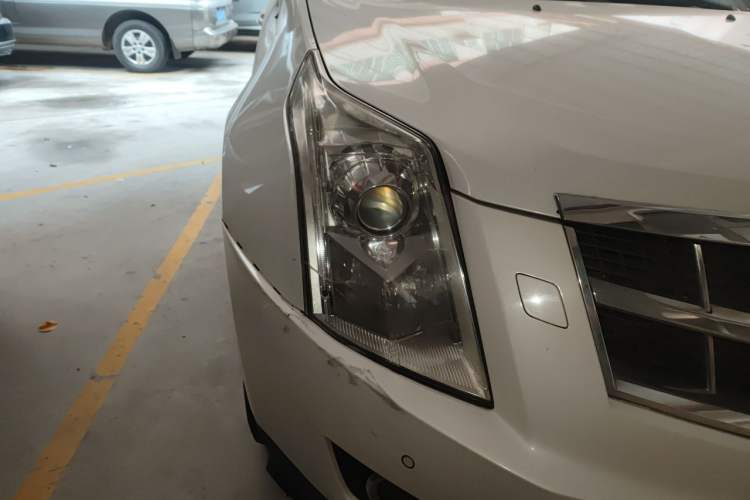 Used Cadillac SRX 2012 3.0L Luxury Model Right Front Headlight