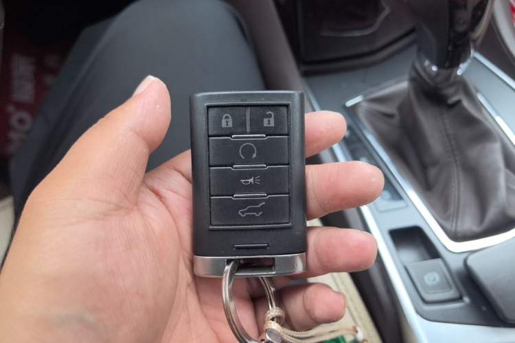 Used Cadillac SRX 2012 3.0L Elite Edition Vehicle Key