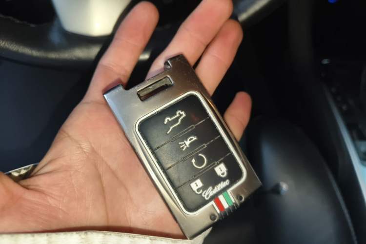 Used Cadillac SRX 2012 3.0L Leading Model Vehicle Key