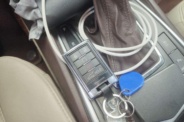 Used Cadillac SRX 2012 3.0L Elite Edition Vehicle Key
