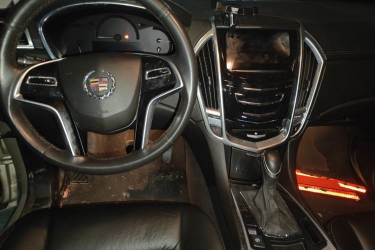 Used Cadillac SRX 2012 3.0L Comfort Model Center Console