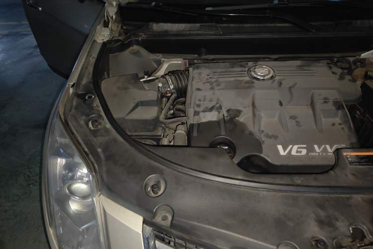 Used Cadillac SRX 2012 3.0L Comfort Model Engine Bay Right