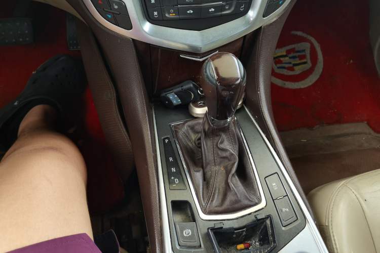 Used Cadillac SRX 2012 3.0L Leading Model Gear Lever