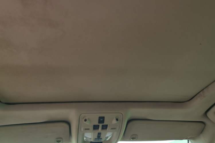 Used Cadillac SRX 2012 3.0L Leading Model Headliner