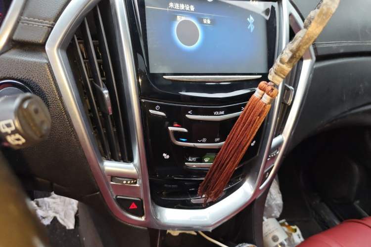 Used Cadillac SRX 2013 3.0L Elite Model Audio And AC Panel