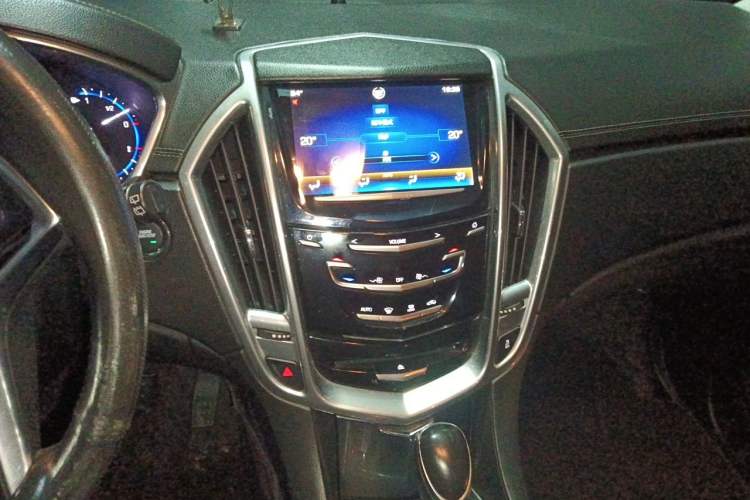 Used Cadillac SRX 2013 3.0L Comfort Model Audio And AC Panel