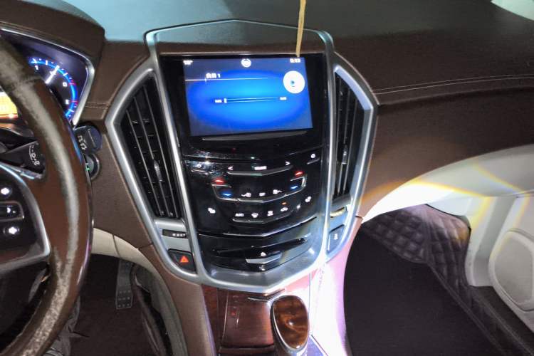 Used Cadillac SRX 2013 3.0L Leading Model Audio And AC Panel