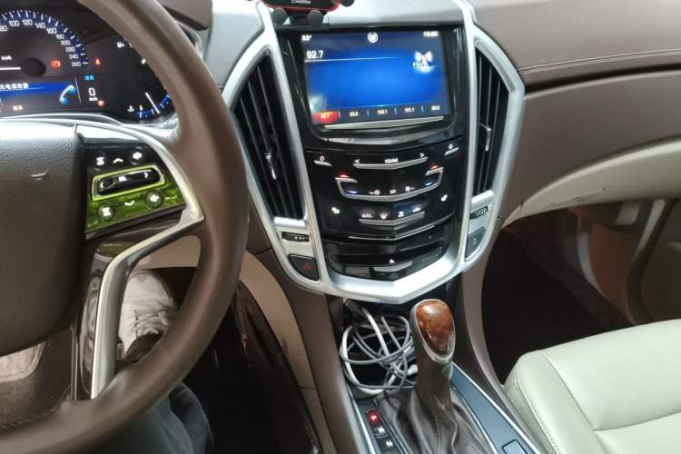 Used Cadillac SRX 2013 3.0L Elite Model Audio And AC Panel