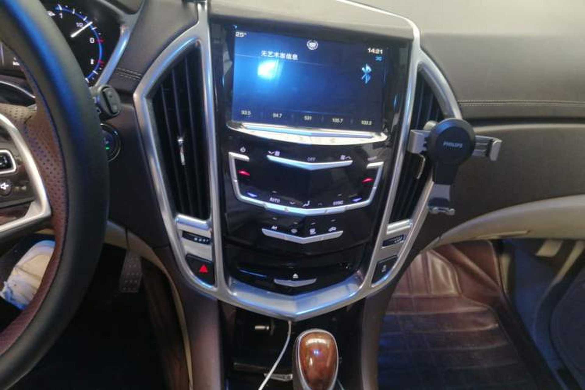 Used Cadillac SRX 2013 3.0L Luxury Model Audio And AC Panel