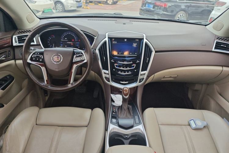 Used Cadillac SRX 2013 3.0L Elite Model Center Console
