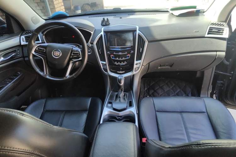 Used Cadillac SRX 2013 3.0L Comfort Model Center Console