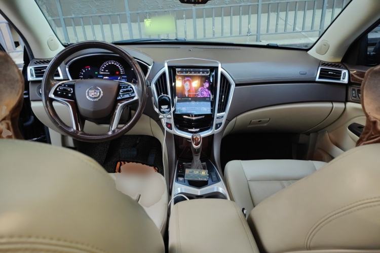 Used Cadillac SRX 2013 3.0L Leading Model Center Console