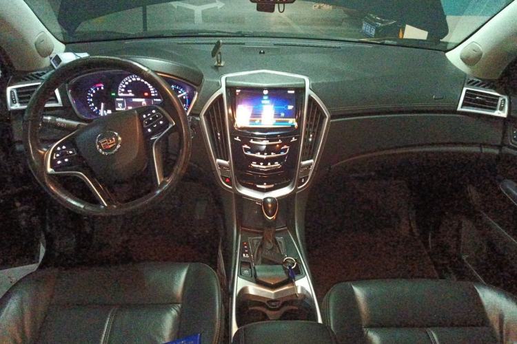 Used Cadillac SRX 2013 3.0L Comfort Model Center Console