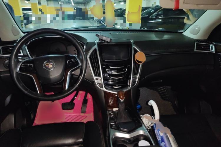 Used Cadillac SRX 2013 3.0L Leading Model Center Console