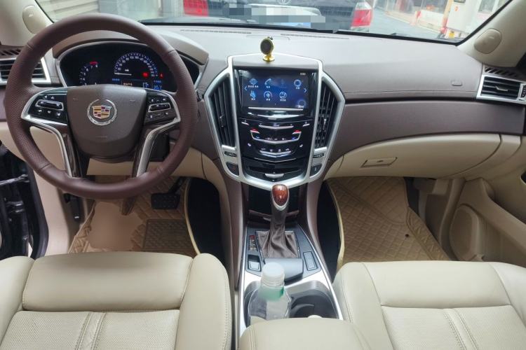 Used Cadillac SRX 2013 3.0L Leading Model Center Console