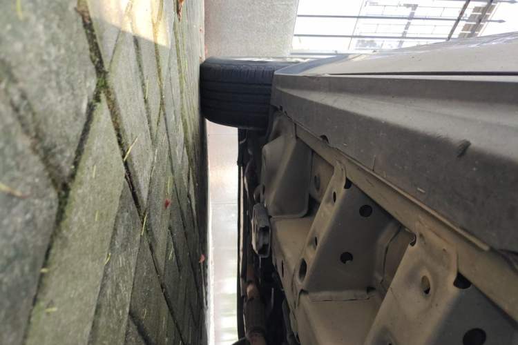 Used Cadillac SRX 2013 3.0L Elite Model Chassis Front Left