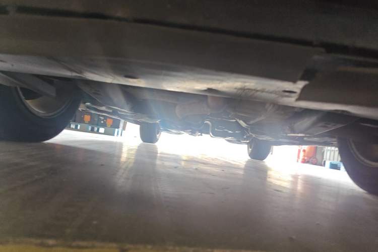 Used Cadillac SRX 2013 3.0L Elite Model Chassis Front