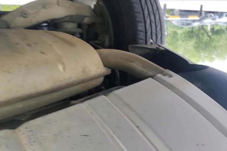 Used Cadillac SRX 2013 3.0L Elite Model Chassis Rear Left