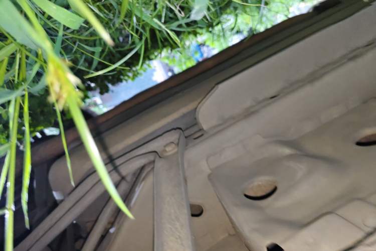 Used Cadillac SRX 2013 3.0L Elite Model Chassis Rear Left
