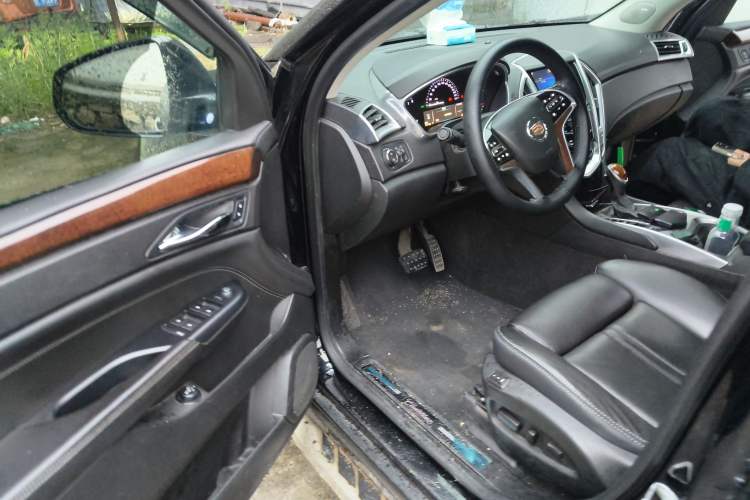 Used Cadillac SRX 2013 3.0L Elite Model Driver Seat