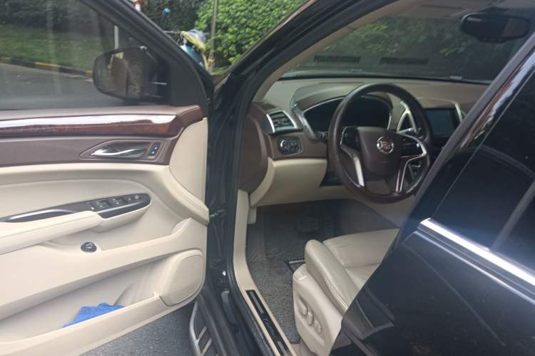 Used Cadillac SRX 2013 3.0L Elite Model Driver Seat