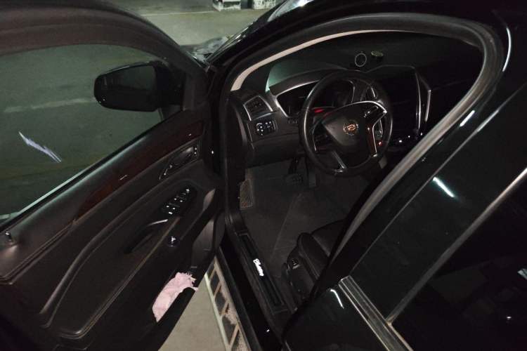 Used Cadillac SRX 2013 3.0L Elite Model Driver Seat