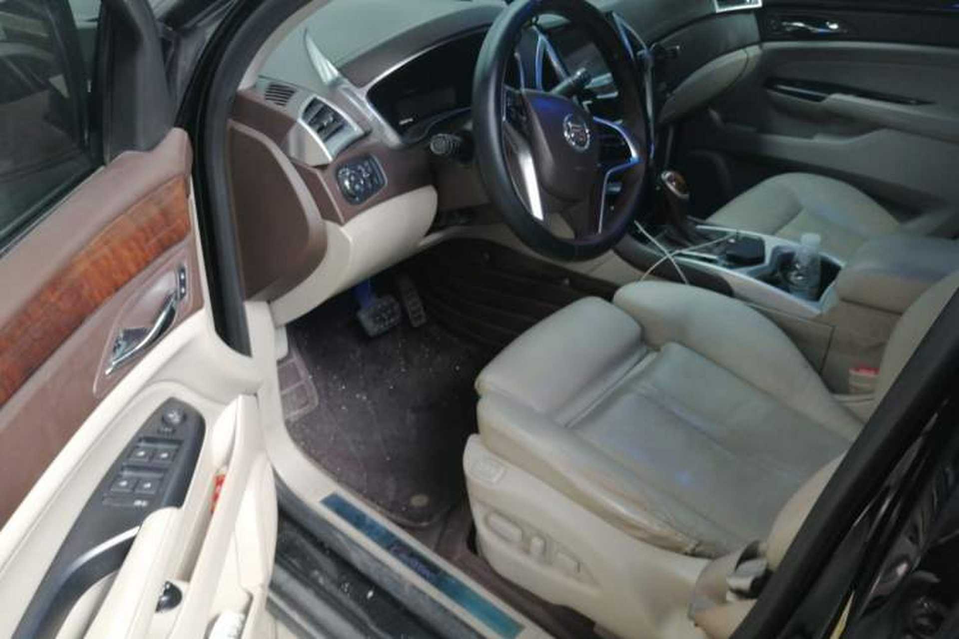 Used Cadillac SRX 2013 3.0L Luxury Model Driver Seat