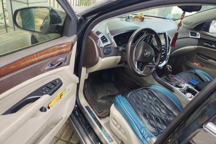 Used Cadillac SRX 2013 3.0L Elite Model Driver Seat