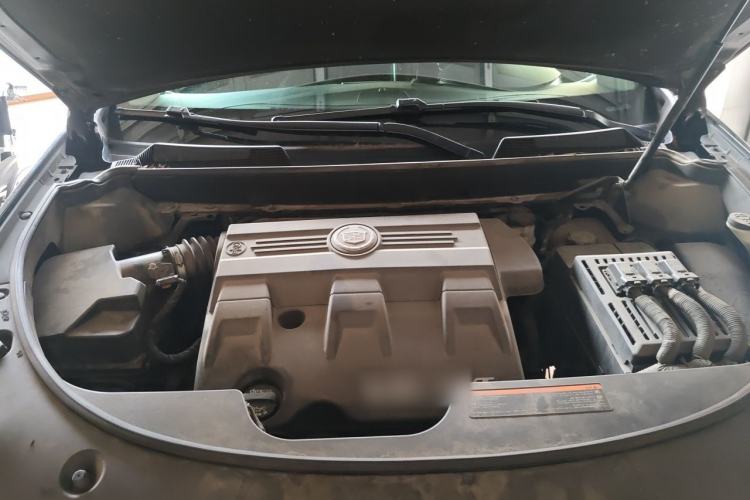 Used Cadillac SRX 2013 3.0L Comfort Model Engine Bay