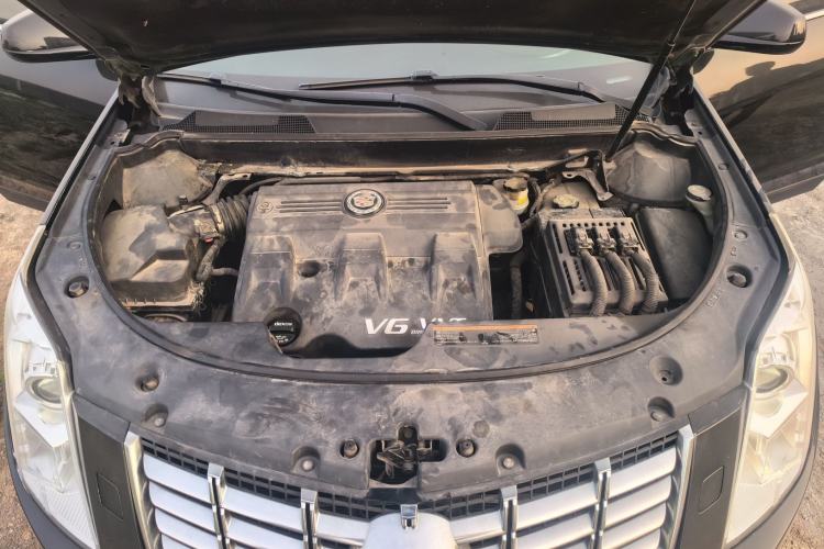 Used Cadillac SRX 2013 3.0L Elite Model Engine Bay