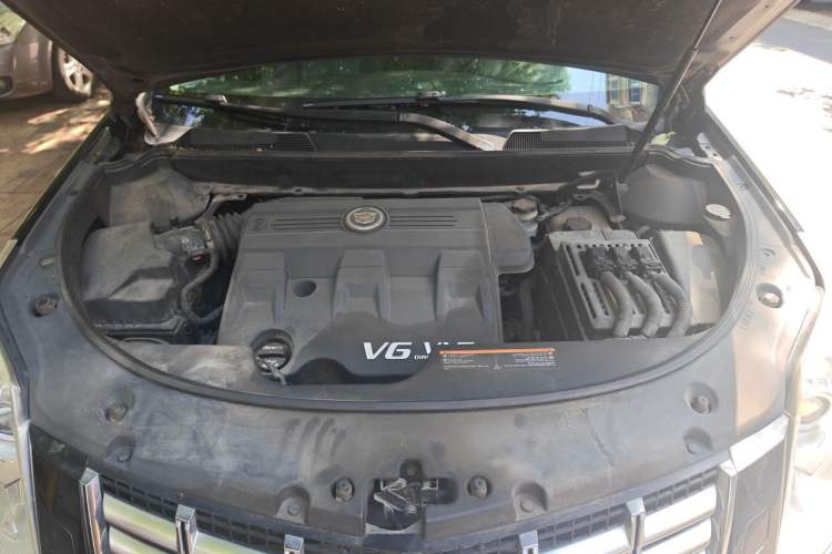 Used Cadillac SRX 2013 3.0L Luxury Model Engine Bay