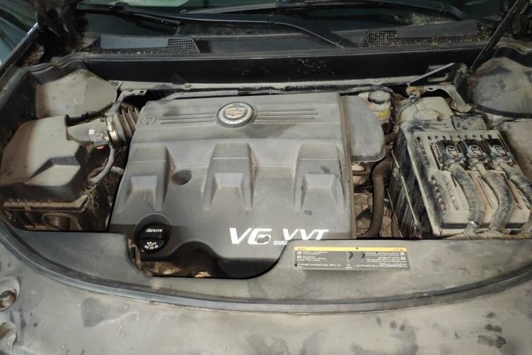 Used Cadillac SRX 2013 3.0L Elite Model Engine Bay
