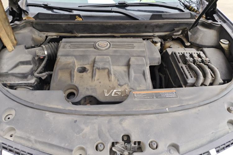 Used Cadillac SRX 2013 3.0L Elite Model Engine Bay
