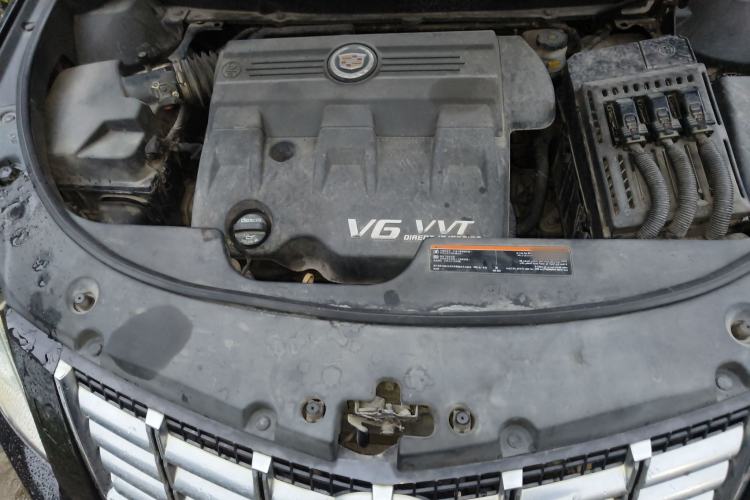 Used Cadillac SRX 2013 3.0L Elite Model Engine Bay