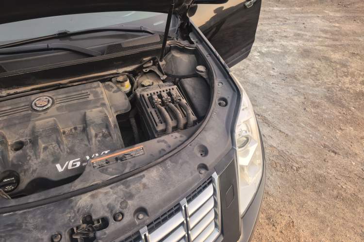 Used Cadillac SRX 2013 3.0L Elite Model Engine Bay Left