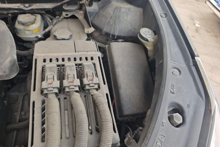 Used Cadillac SRX 2013 3.0L Elite Model Engine Bay Left