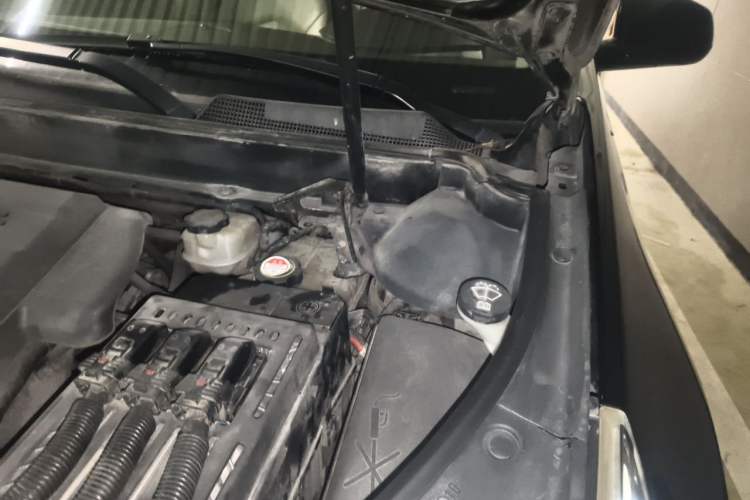 Used Cadillac SRX 2013 3.0L Leading Model Engine Bay Left