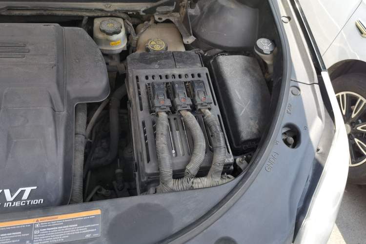 Used Cadillac SRX 2013 3.0L Luxury Model Engine Bay Left