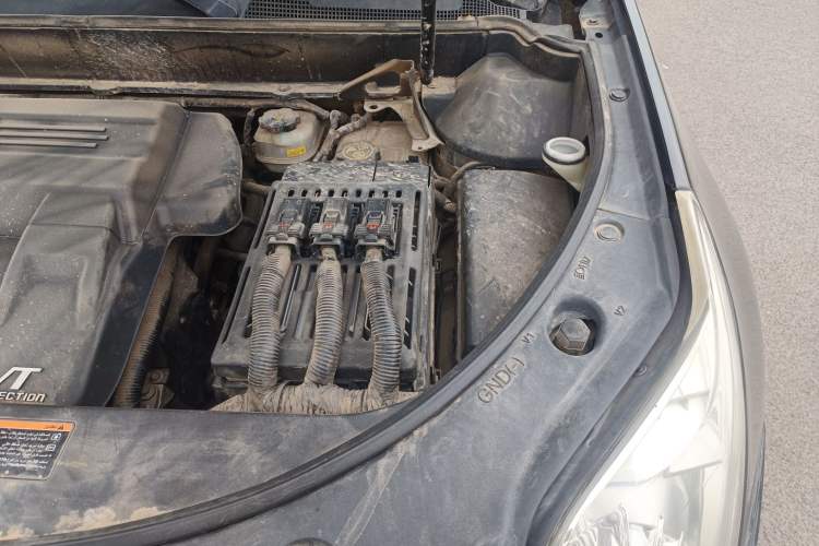Used Cadillac SRX 2013 3.0L Comfort Model Engine Bay Left