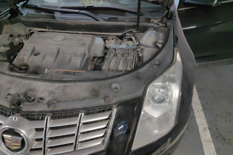 Used Cadillac SRX 2013 3.0L Luxury Model Engine Bay Left