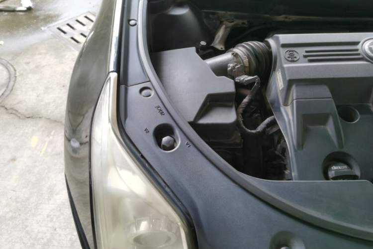 Used Cadillac SRX 2013 3.0L Comfort Model Engine Bay Right