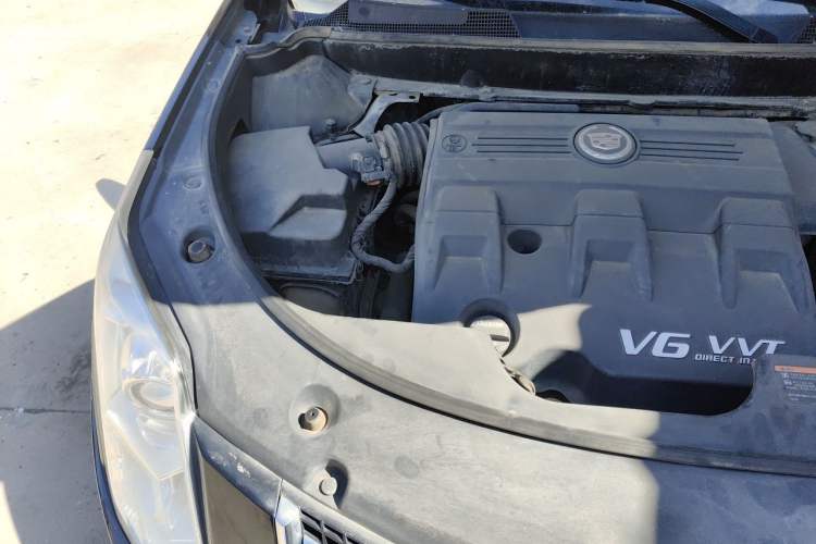 Used Cadillac SRX 2013 3.0L Comfort Model Engine Bay Right