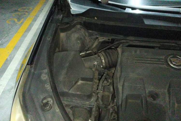 Used Cadillac SRX 2013 3.0L Comfort Model Engine Bay Right