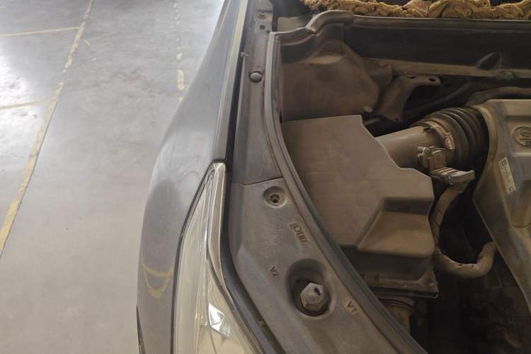 Used Cadillac SRX 2013 3.0L Elite Model Engine Bay Right