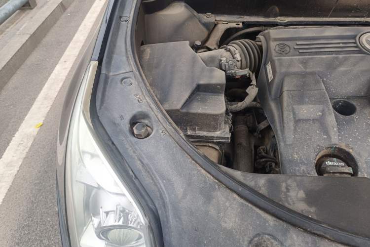 Used Cadillac SRX 2013 3.0L Comfort Model Engine Bay Right