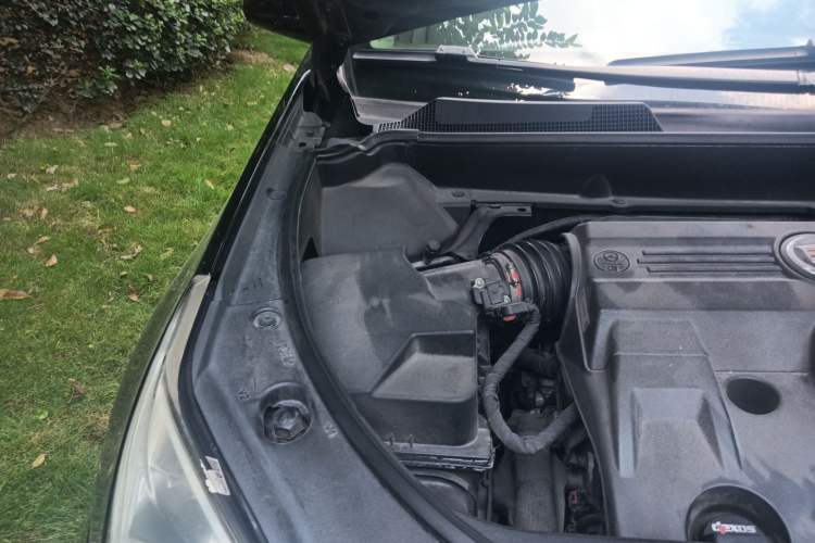Used Cadillac SRX 2013 3.0L Elite Model Engine Bay Right