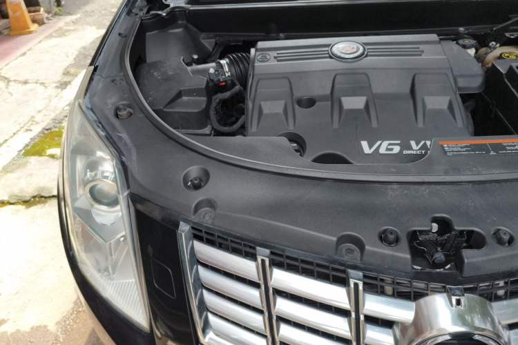 Used Cadillac SRX 2013 3.0L Elite Model Engine Bay Right