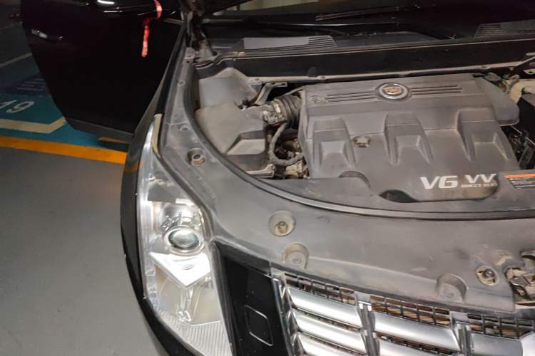 Used Cadillac SRX 2013 3.0L Luxury Model Engine Bay Right