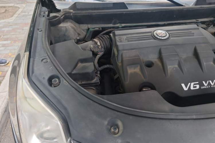 Used Cadillac SRX 2013 3.0L Luxury Model Engine Bay Right